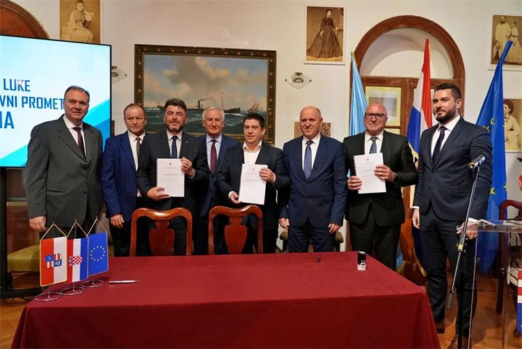 Photo /slike/Ministar/7 PPVRH-PERNA 10-3_25.jpg